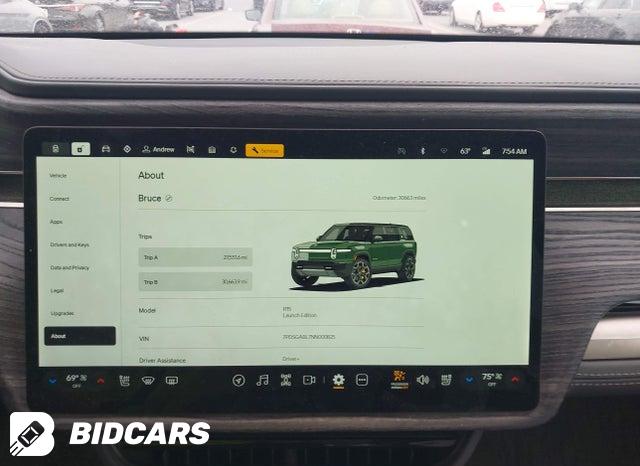 7PDSGABL7NN000825 2022 Rivian R1S photo no. 19