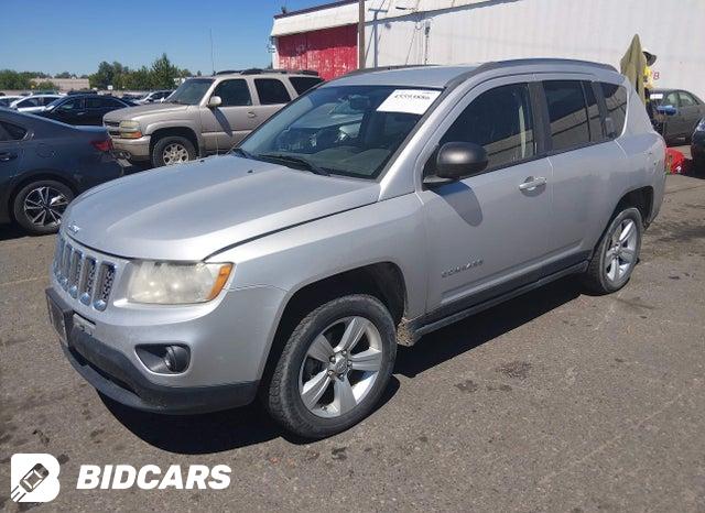 1C4NJDBB3CD705686 2012 Jeep Compass photo no. 2