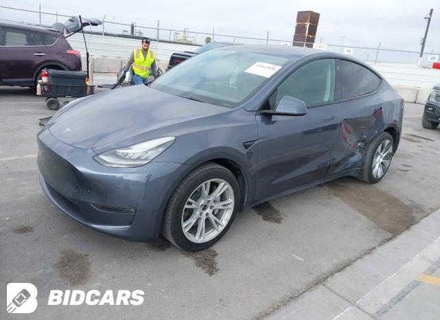7SAYGDEE1NF427662 2022 Tesla Model Y photo no. 2