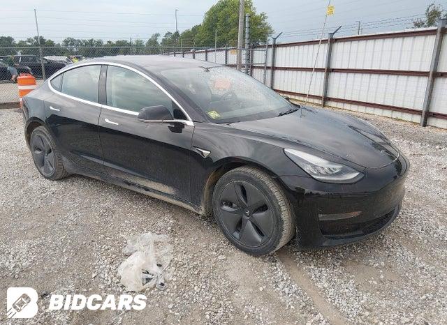 2018 Tesla MODEL 3 — VIN 5YJ3E1EB1JF070852, şəkil 1