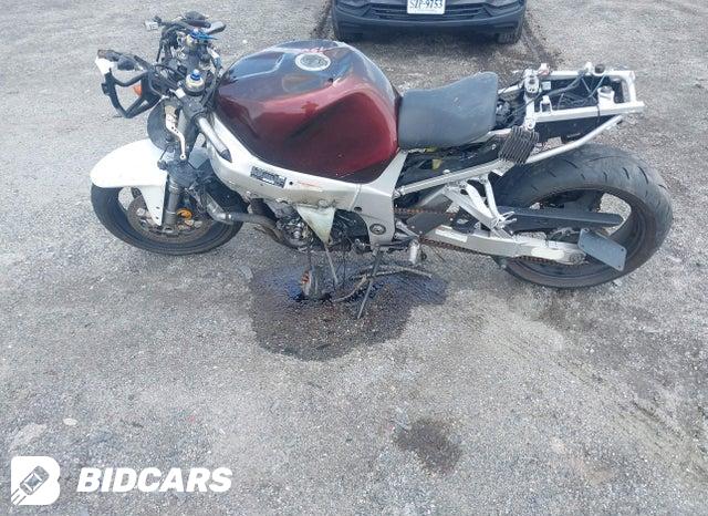 JS1GR7HA822104375 2002 Suzuki GSX-R750 photo no. 9