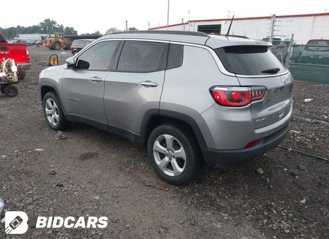 3C4NJDBB4JT150335 2018 Jeep Compass photo no. 3