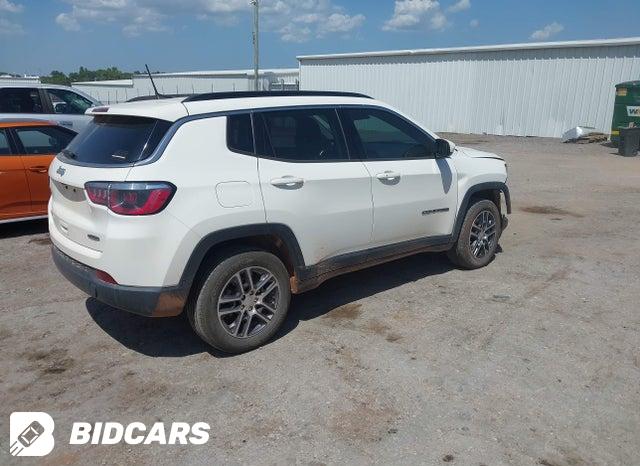 3C4NJDBB0JT232272 2018 Jeep Compass photo no. 4
