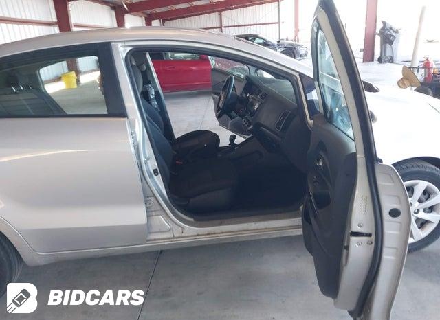KNADM4A36H6037923 2017 KIA Rio photo no. 5
