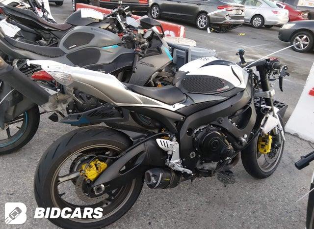 JS1GR7LAX92100846 2009 Suzuki GSX-R750 photo no. 13