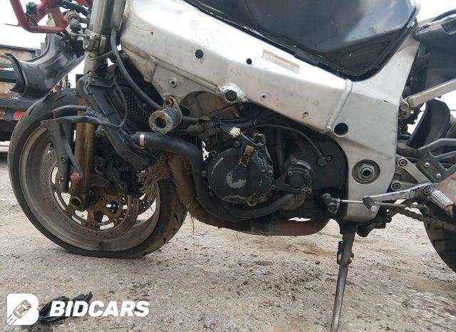 JS1GN7BA512101985 2001 Suzuki GSX-R600 photo no. 9