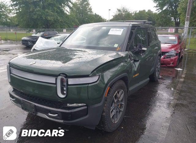 7PDSGABL7NN002431 2022 Rivian R1S photo no. 2