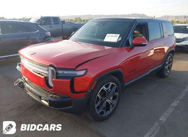 7PDSGBBA4SN059914 2025 Rivian R1S photo no. 2