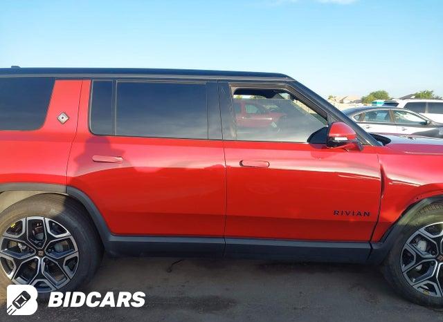 7PDSGBBA4SN059914 2025 Rivian R1S photo no. 12