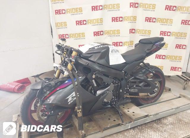 JS1GR7MA1T7101697 2026 Suzuki GSX-R750 photo no. 2