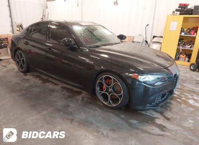 2025 Alfa Romeo Giulia — VIN ZARFANANXS7688829, şəkil 1