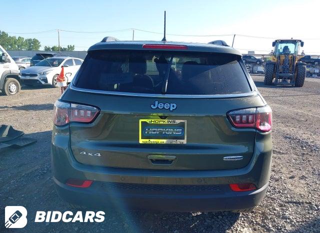 3C4NJDBB7JT375154 2018 Jeep Compass photo no. 16