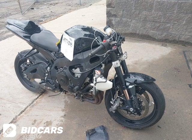 JS1GR7KA372109693 2007 Suzuki GSX-R750 photo no. 12