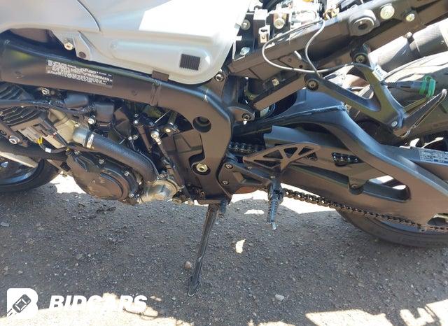 JS1DM11B9N7100019 2022 Suzuki GSX-R1000 photo no. 9
