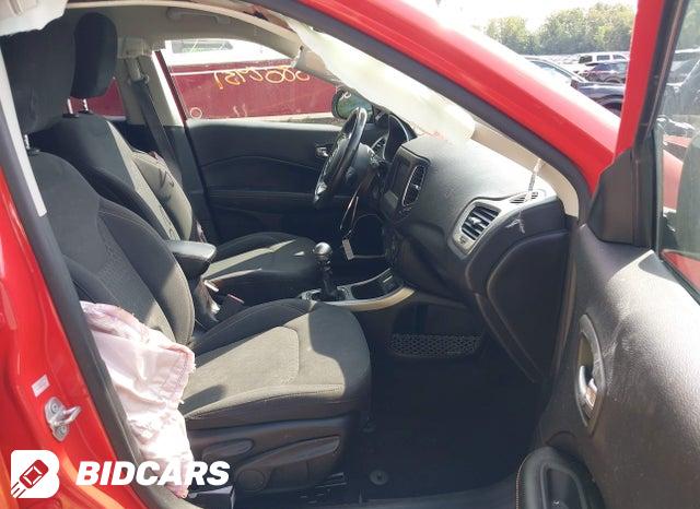 3C4NJCAB9KT731259 2019 Jeep Compass photo no. 5