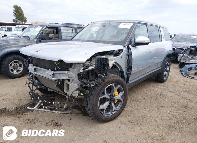 7PDSGABAXPN026014 2023 Rivian R1S photo no. 2
