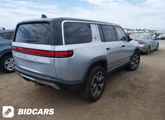 7PDSGABAXPN026014 2023 Rivian R1S photo no. 4