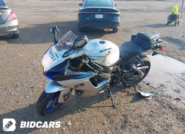 JS1GR7MA4T7100298 2026 Suzuki GSX-R750 photo no. 2