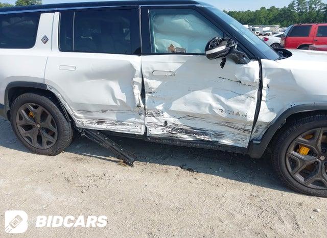 7PDSGABA9PN010385 2023 Rivian R1S photo no. 13