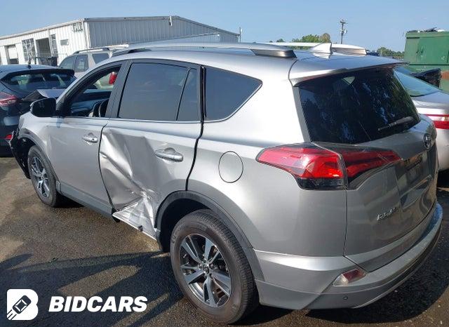 2017 Toyota RAV4 — VIN 2T3WFREVXHW347327, şəkil 3