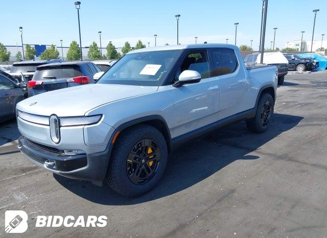 7FCTGAAL8RN032163 2024 Rivian R1T photo no. 2