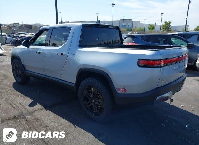 7FCTGAAL8RN032163 2024 Rivian R1T photo no. 3