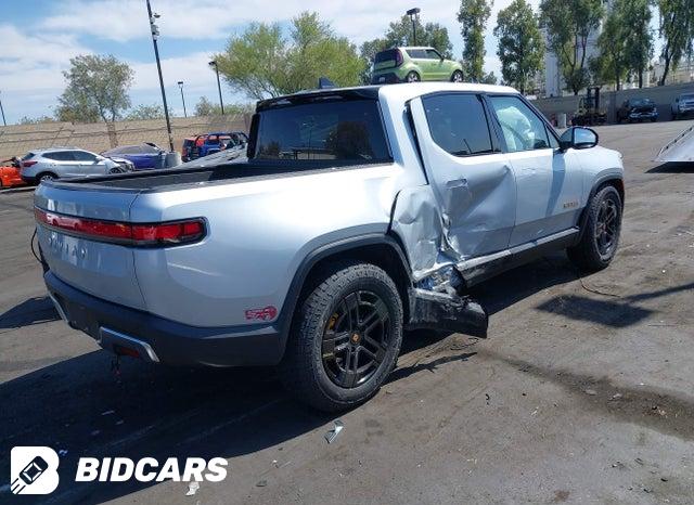 7FCTGAAL8RN032163 2024 Rivian R1T photo no. 4