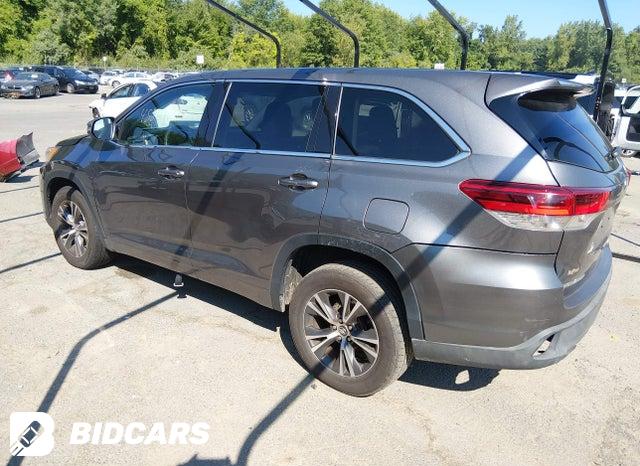 2018 Toyota Highlander — VIN 5TDBZRFH3JS892811, şəkil 3