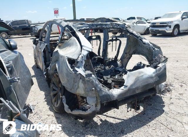 7SAYGDEE0TF541925 2026 Tesla Model Y photo no. 3