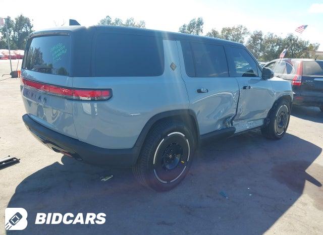 7PDSGBBA6SN052690 2025 Rivian R1S photo no. 4
