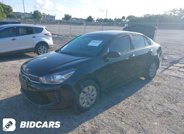 3KPA24AB6JE065546 2018 KIA Rio photo no. 2