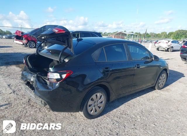 3KPA24AB6JE065546 2018 KIA Rio photo no. 4