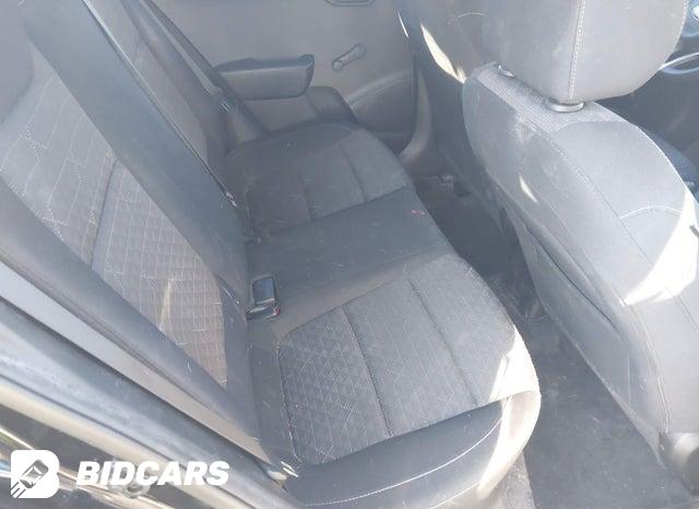 3KPA24AB6JE065546 2018 KIA Rio photo no. 8