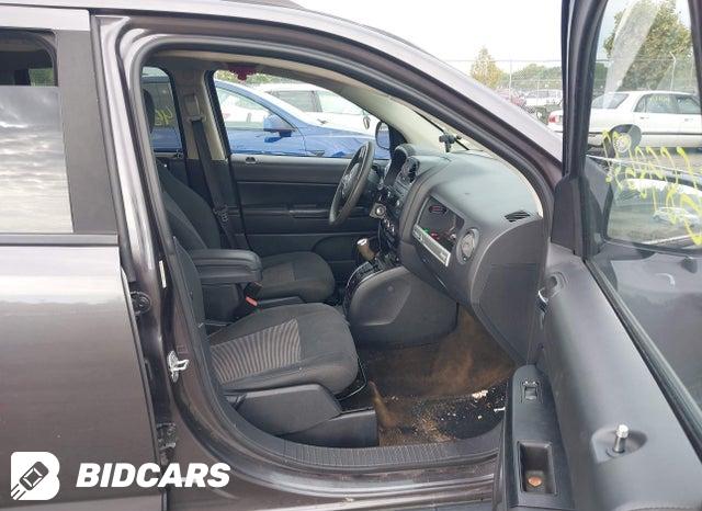 1C4NJDBB2GD535441 2016 Jeep Compass photo no. 5