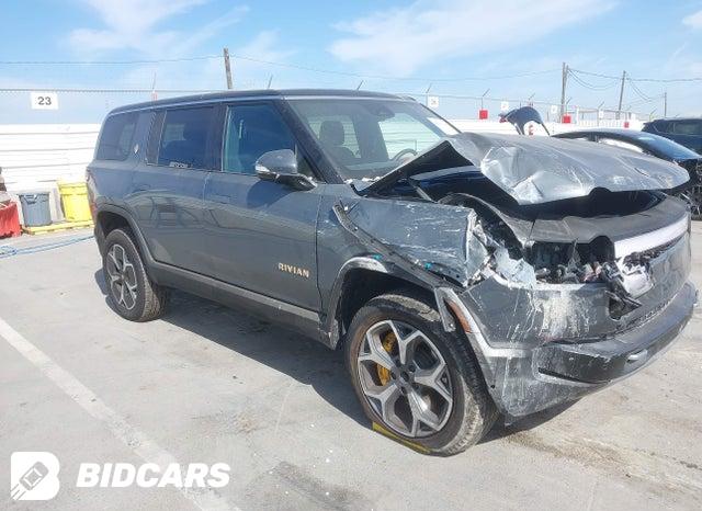 7PDSGABA8PN009096 2023 Rivian R1S photo no. 1