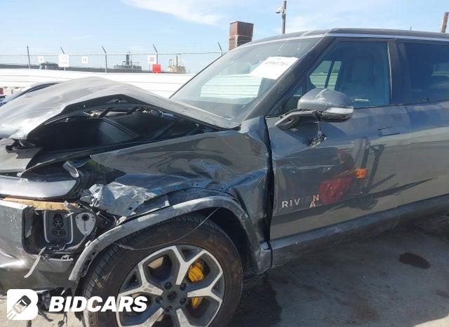 7PDSGABA8PN009096 2023 Rivian R1S photo no. 17