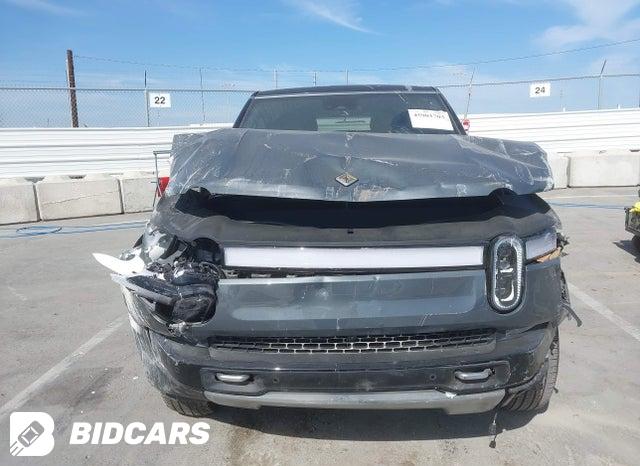 7PDSGABA8PN009096 2023 Rivian R1S photo no. 18