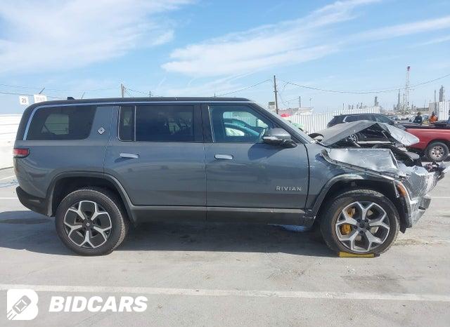 7PDSGABA8PN009096 2023 Rivian R1S photo no. 19