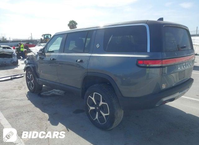 7PDSGABA8PN009096 2023 Rivian R1S photo no. 3