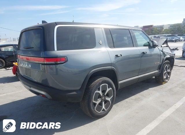 7PDSGABA8PN009096 2023 Rivian R1S photo no. 4