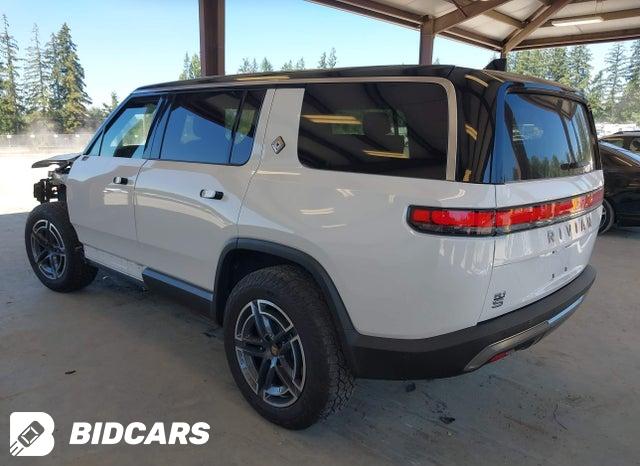 7PDSGBBAXSN047220 2025 Rivian R1S photo no. 3