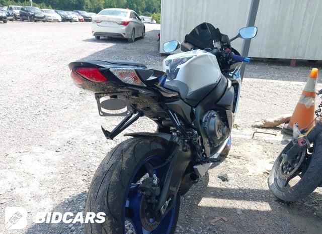 JS1GN7FA7T7100613 2026 Suzuki GSX-R600 photo no. 4