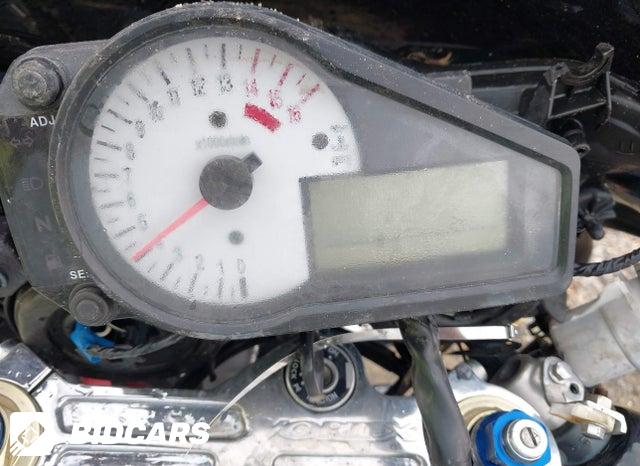JS1GR7HA012105857 2001 Suzuki GSX-R750 photo no. 7