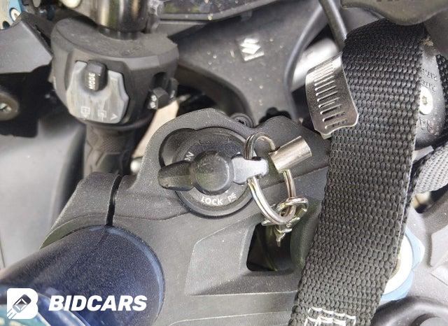 JS1DM11H7H2100557 2017 Suzuki GSX-R1000 photo no. 11