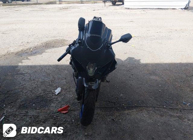 JS1DM11H7H2100557 2017 Suzuki GSX-R1000 photo no. 5
