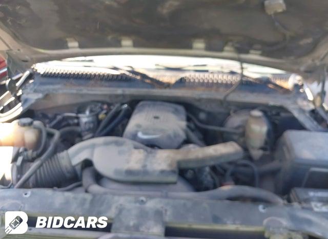 1GKEC13T22R317841 2002 GMC Yukon photo no. 10