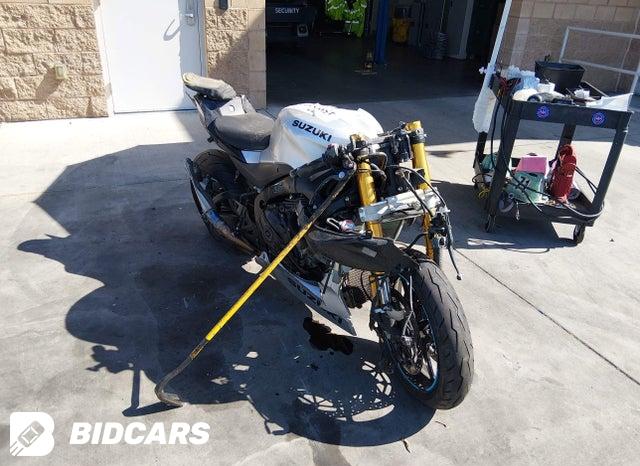 JS1DM11F0S7100084 2025 Suzuki GSX-R1000 photo no. 1