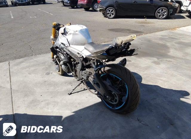 JS1DM11F0S7100084 2025 Suzuki GSX-R1000 photo no. 3
