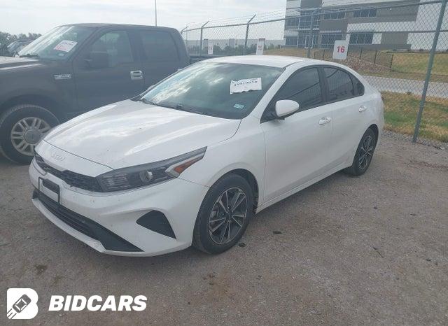 3KPF24AD7RE695529 2024 KIA Forte photo no. 2