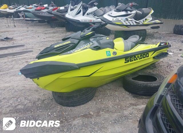 YDV14760D818      2018 Sea-Doo RXT photo no. 2